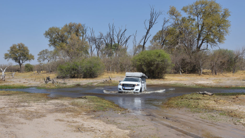 Ford Ranger durchquert den Mbudi River