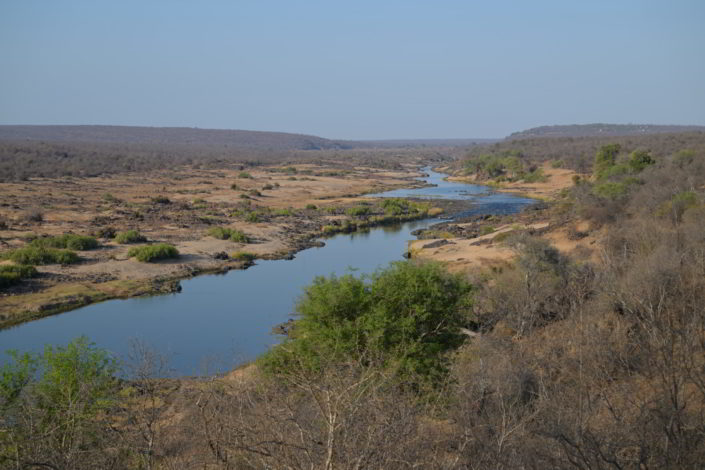 Olifants River mit Olifants Camp im Hintergrund
